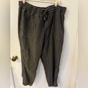 Athleta Cargo Green Farallon Joggers